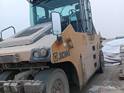 徐工XP305IV輪胎壓路機(jī)