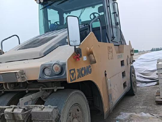 徐工XP305IV輪胎壓路機