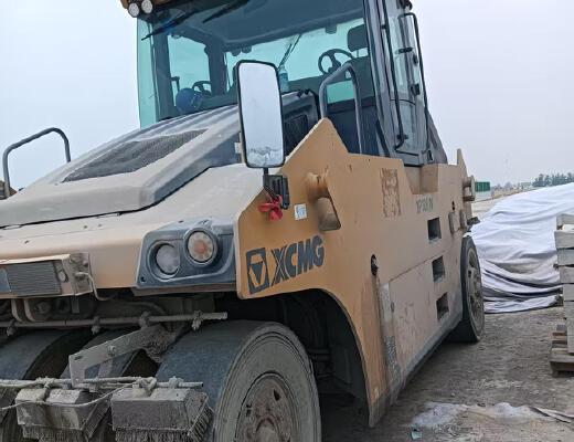 徐工XP305IV轮胎压路机