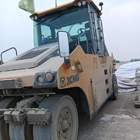 徐工XP305IV轮胎压路机