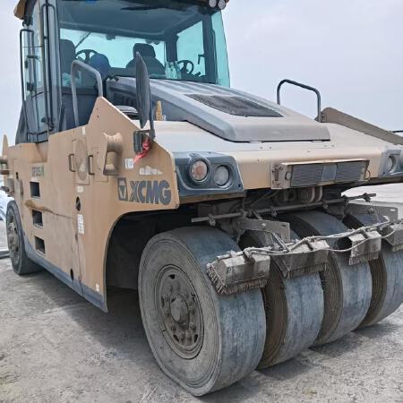 徐工XP305IV轮胎压路机