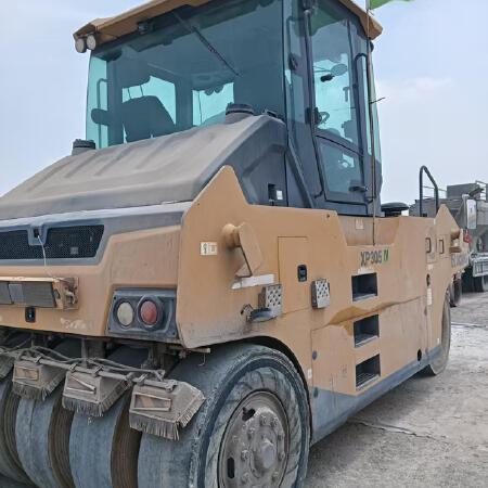 徐工XP305IV轮胎压路机