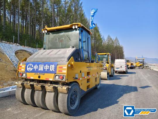 徐工XP305IV輪胎壓路機