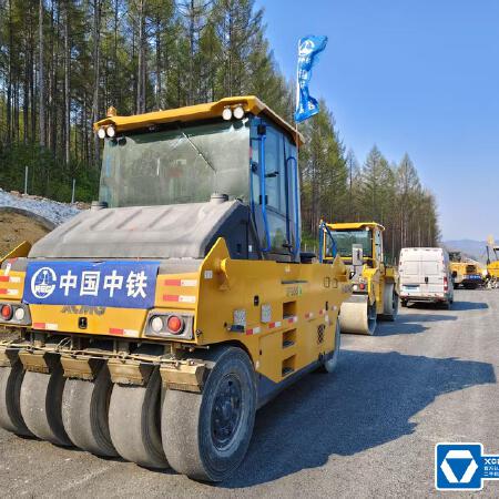 徐工XP305IV轮胎压路机