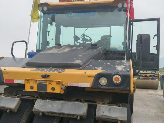 徐工XP305KS輪胎壓路機膠輪