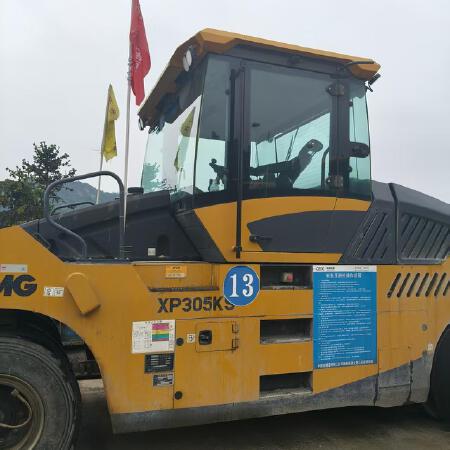 徐工XP305KS轮胎压路机胶轮