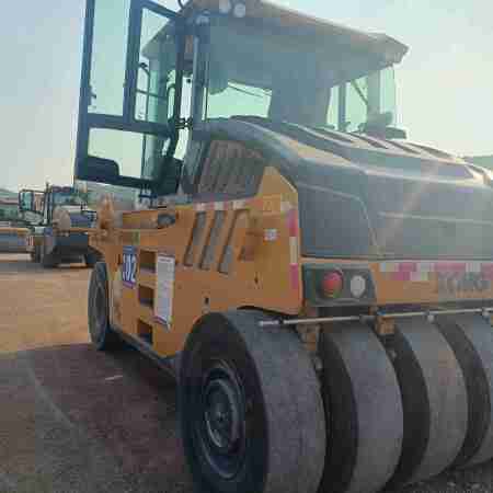 徐工XP305KSIV轮胎压路机