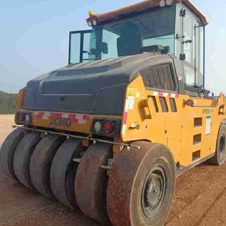 徐工XP305KSIV轮胎压路机