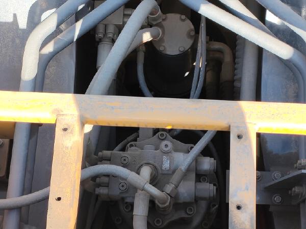 徐工XE900D履带式挖掘机