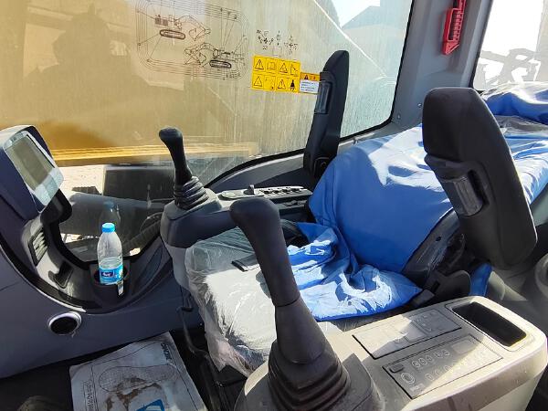 徐工XE900D履带式挖掘机