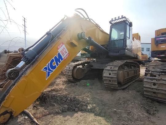 徐工XE950D履帶式挖掘機
