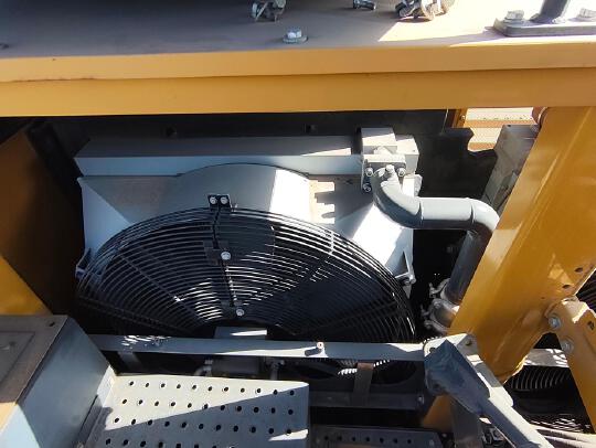 徐工XE900D履带式挖掘机