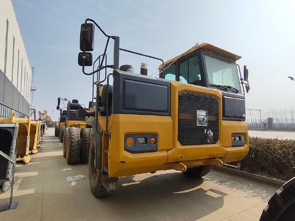 徐工XDR80T寬體車