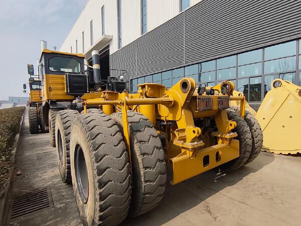 徐工XDR80T寬體車