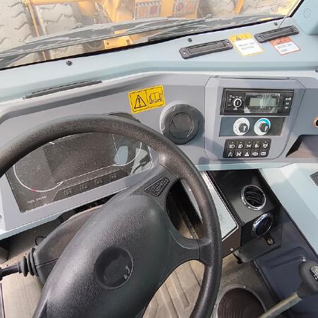 徐工XDR80T宽体车