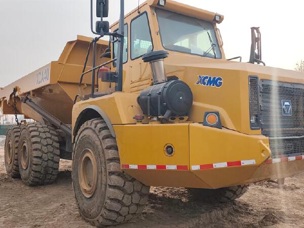 徐工XDA40鉸接式自卸車