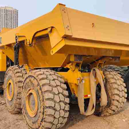 徐工XDA40铰接式自卸车