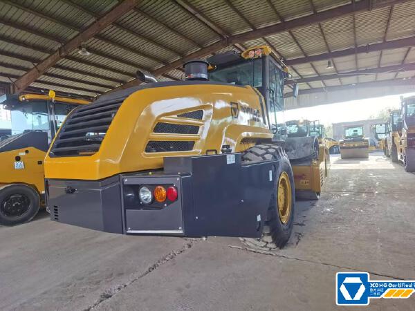 徐工XS335IV單鋼輪壓路機(jī)