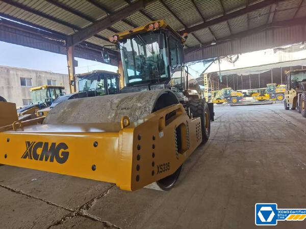 徐工XS335IV單鋼輪壓路機(jī)
