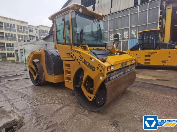 徐工XD133CIV雙鋼輪壓路機