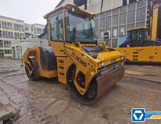 徐工XD133CIV双钢轮压路机