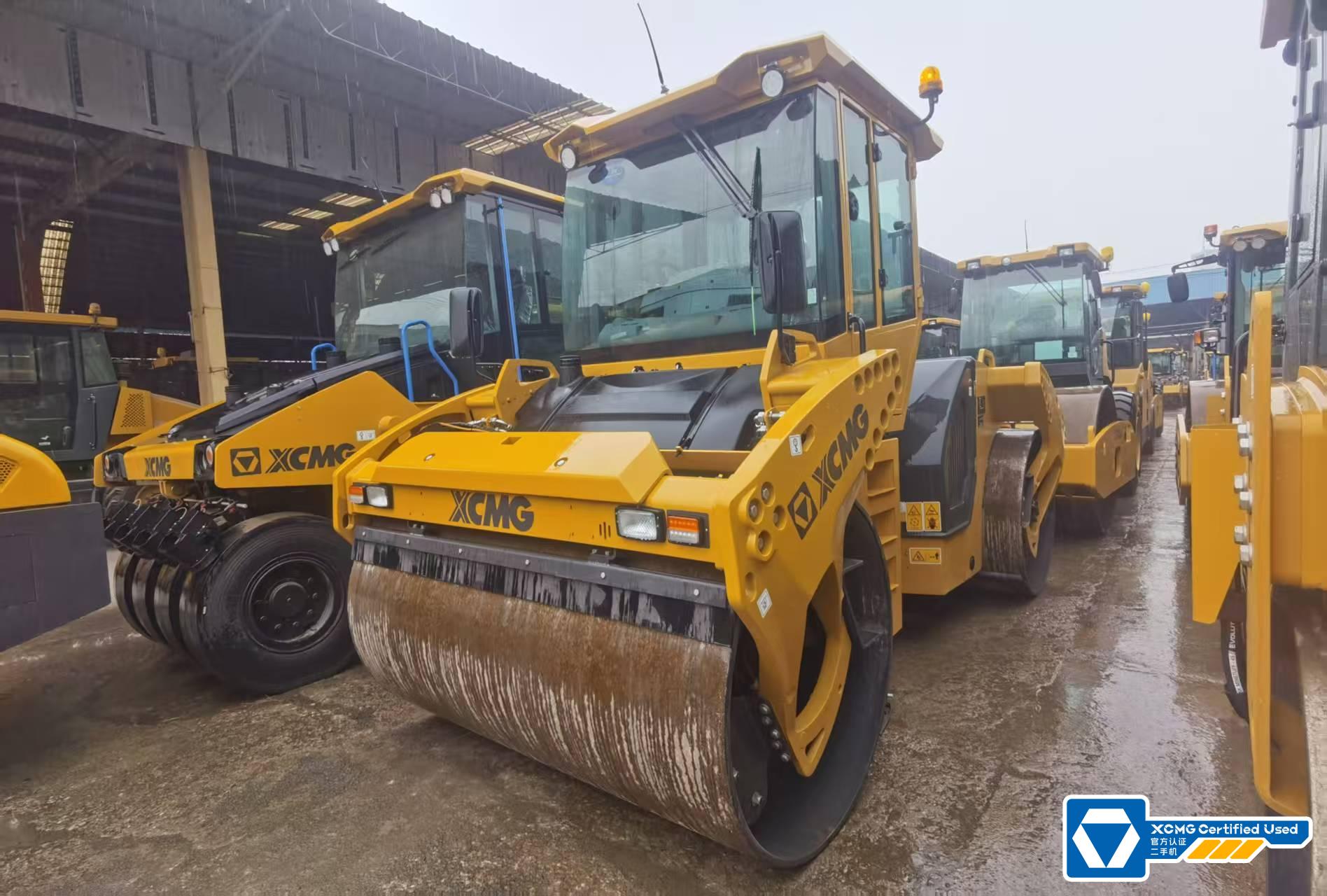 徐工XD133CIV雙鋼輪壓路機