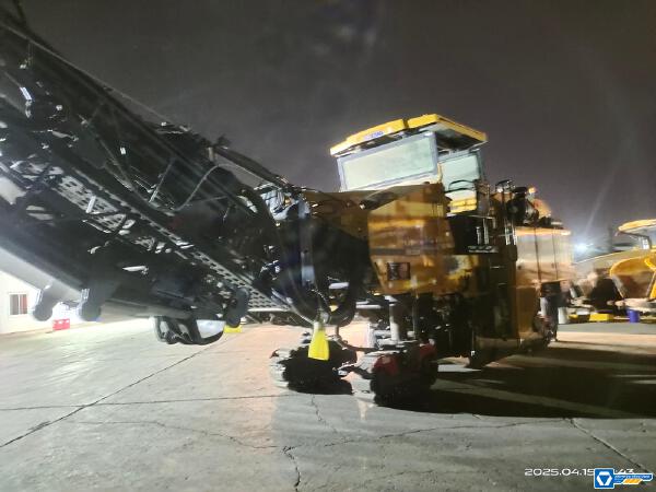 徐工XM200KII銑刨機(jī)