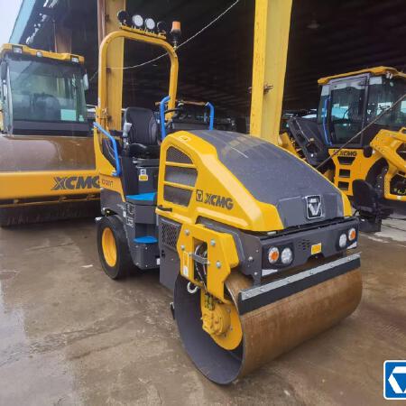 徐工XD120VTIV手扶式振动压路机