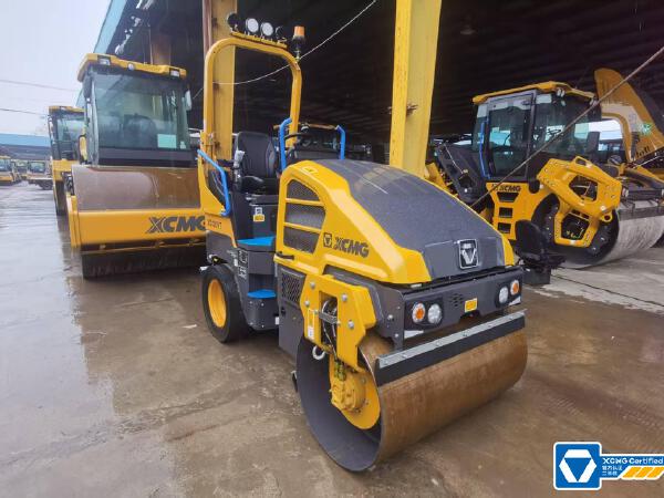 徐工XD120VTIV手扶式振動壓路機