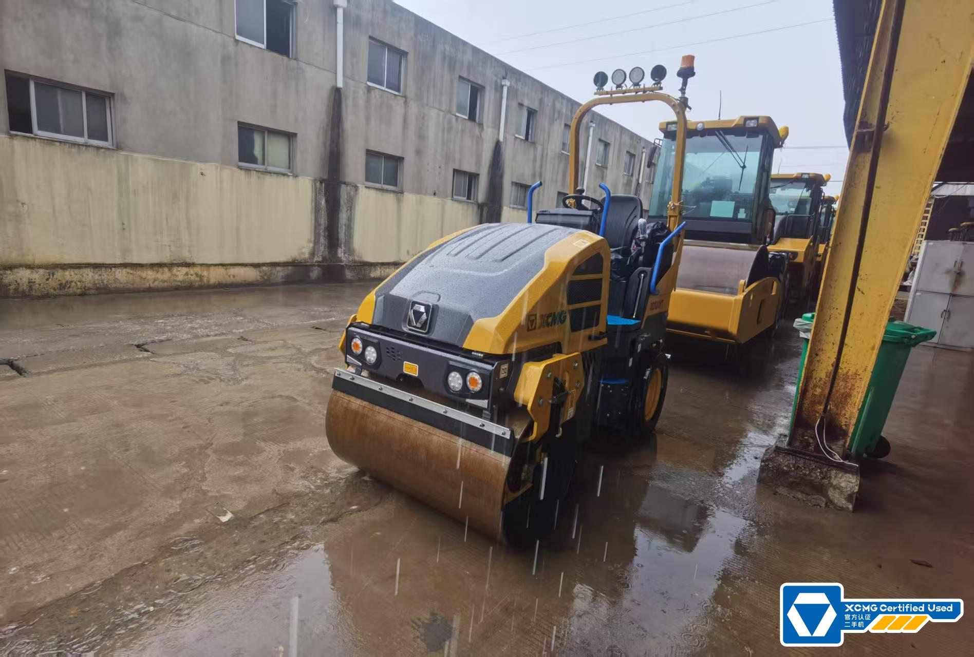 徐工XD120VTIV手扶式振動壓路機