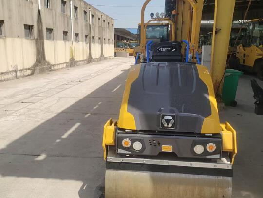 徐工XD120IV手扶式振動壓路機