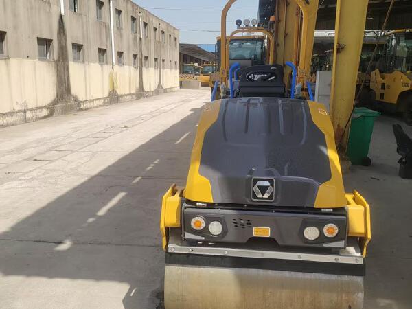 徐工XD120IV手扶式振動壓路機