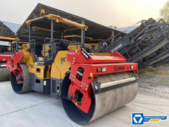 徐工XD133D雙鋼輪壓路機