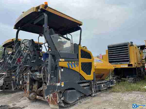 徐工RP1655攤鋪機(jī)