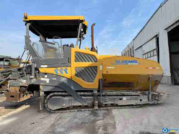 徐工RP1655攤鋪機(jī)