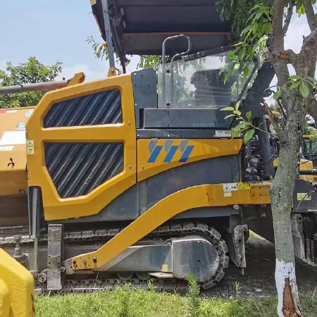 徐工RP1655摊铺机