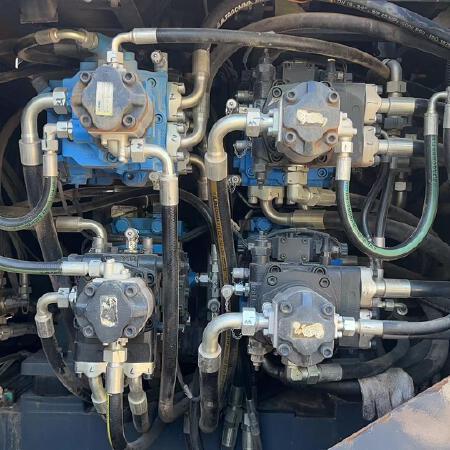 徐工RP1655摊铺机