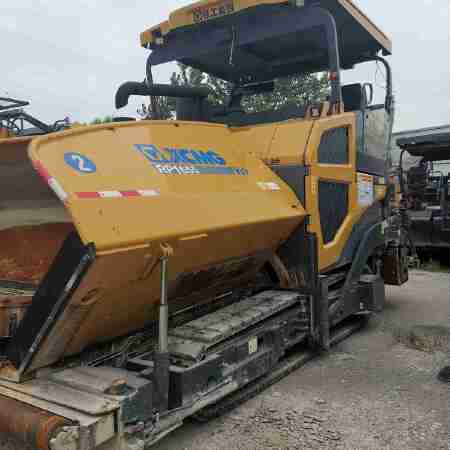 徐工RP1655摊铺机