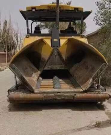 徐工RP1655摊铺机