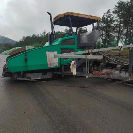 徐工RP1655T摊铺机