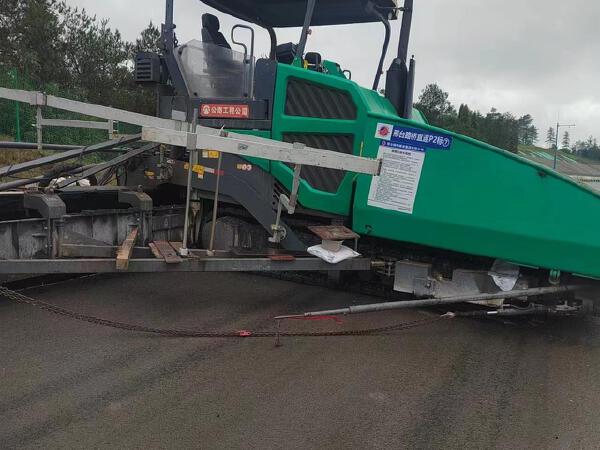 徐工RP1655T攤鋪機