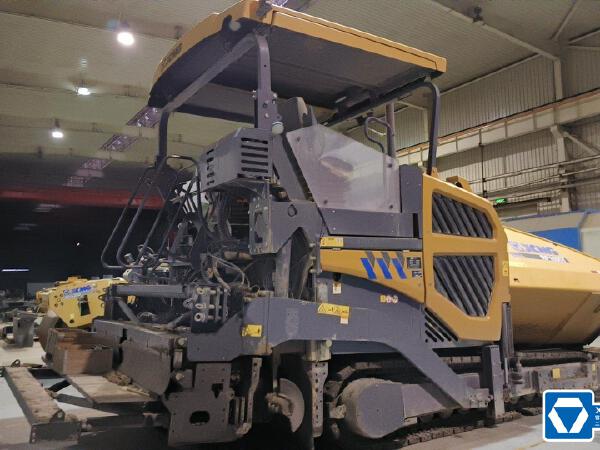 徐工RP1655攤鋪機(jī)