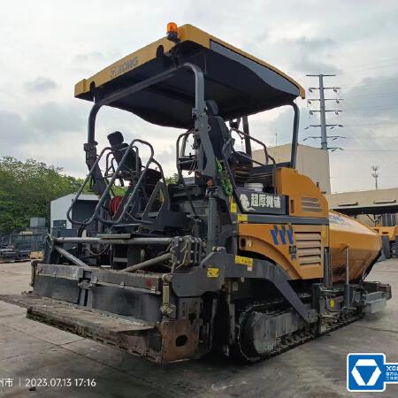 徐工RP1253T摊铺机