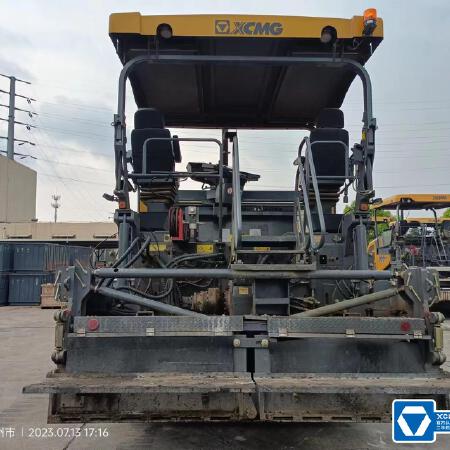 徐工RP1253T摊铺机