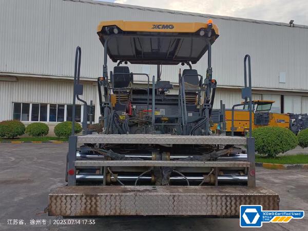 徐工RP1005T攤鋪機