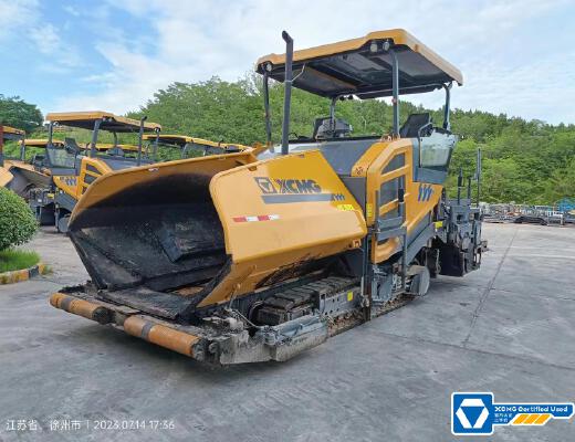 徐工RP1005T摊铺机