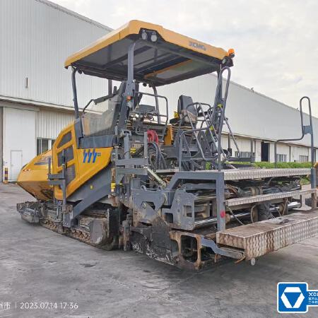 徐工RP1005T摊铺机