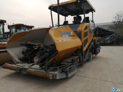 徐工RP1005T攤鋪機