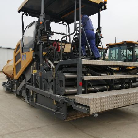 徐工RP1005T摊铺机