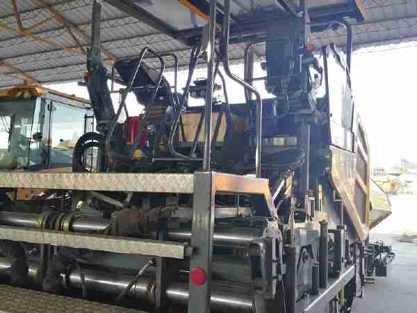 徐工RP1005T攤鋪機(jī)